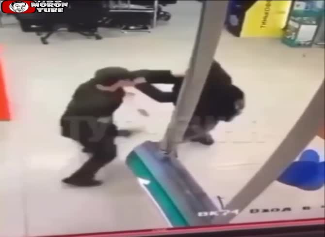 Video :An unruly client gets subjected to a Mortal Kombat Finish him by a security officer